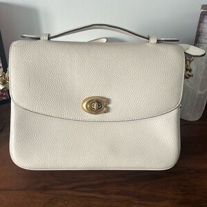 Coach Cassie handbag, medium size, color chalk